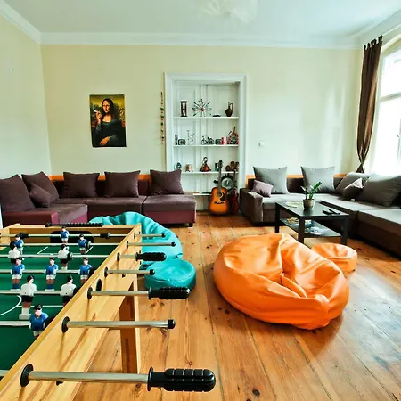 Poco Loco بيت شباب *